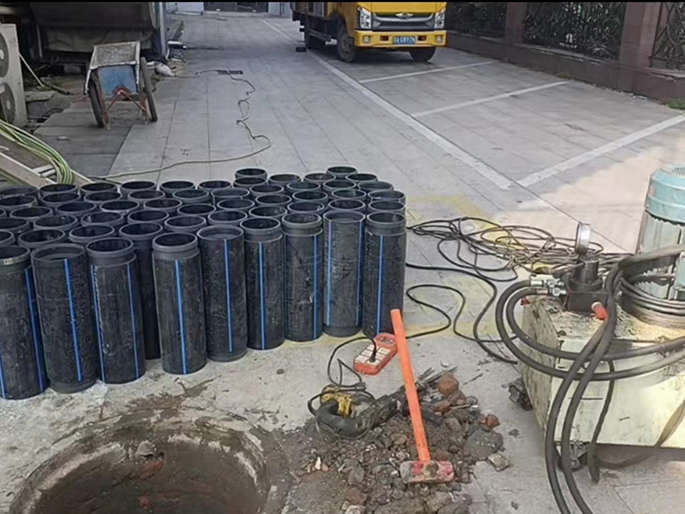 万冲镇PE置换管厂家 DN315置换管 非开挖管短管置换